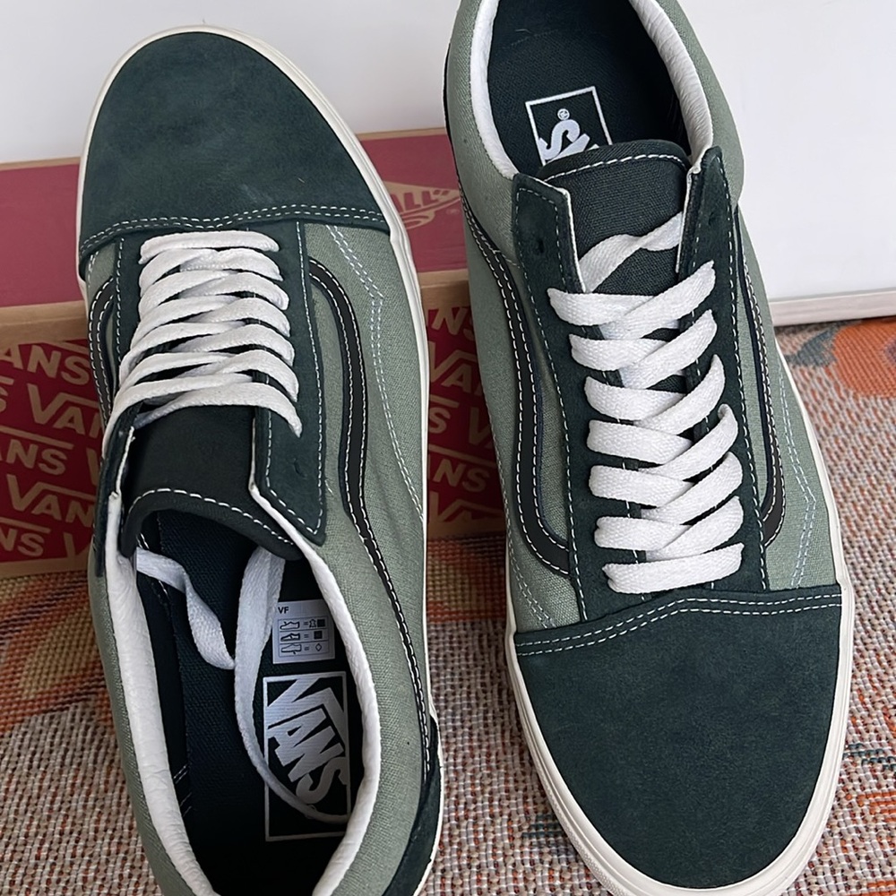 Vans WMNS Old Skool
Earth Tones Green Gables
VN0007NT2LN
Sneakers - Picture 12 of 16